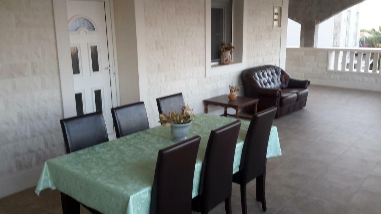 Apartments Marko Sutivan Insel Brac Exterior photo