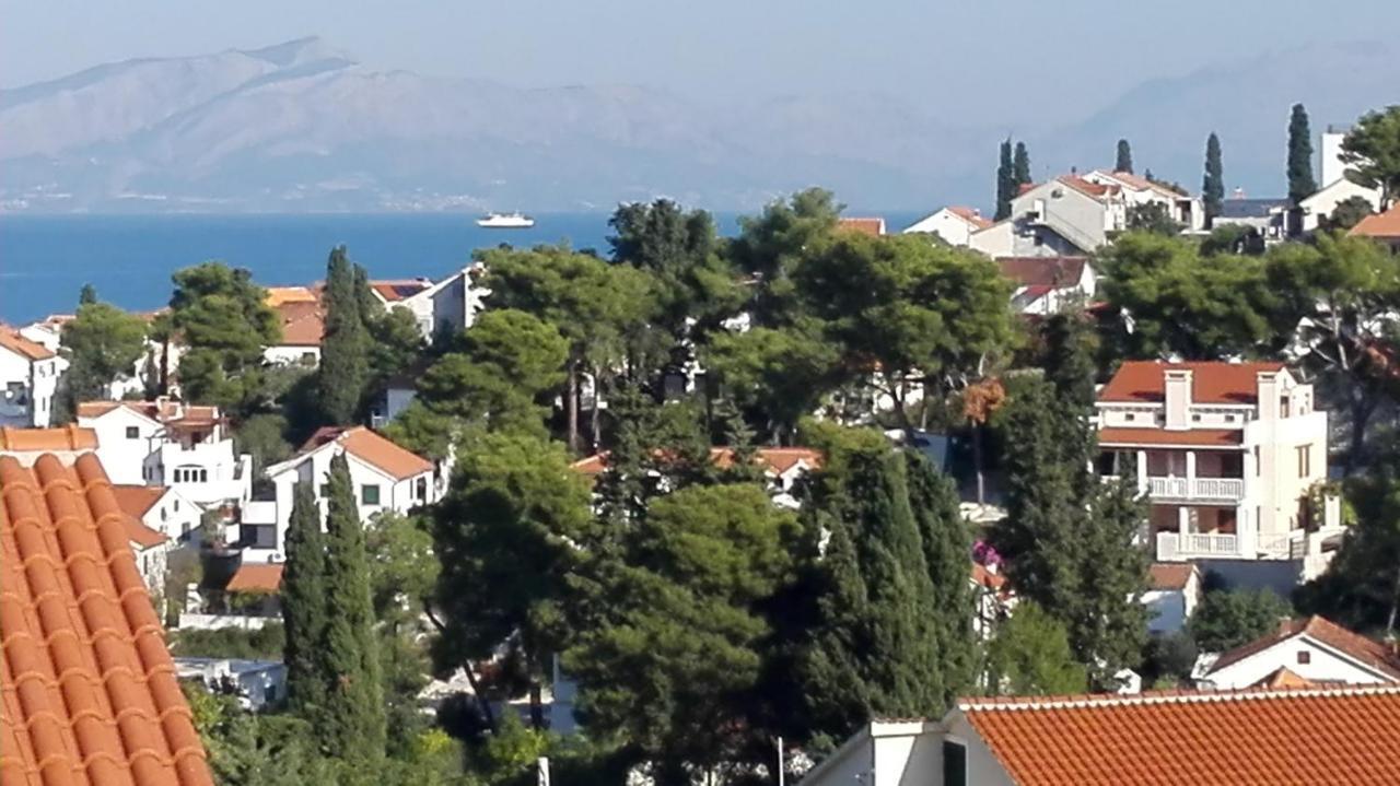 Apartments Marko Sutivan Insel Brac Exterior photo