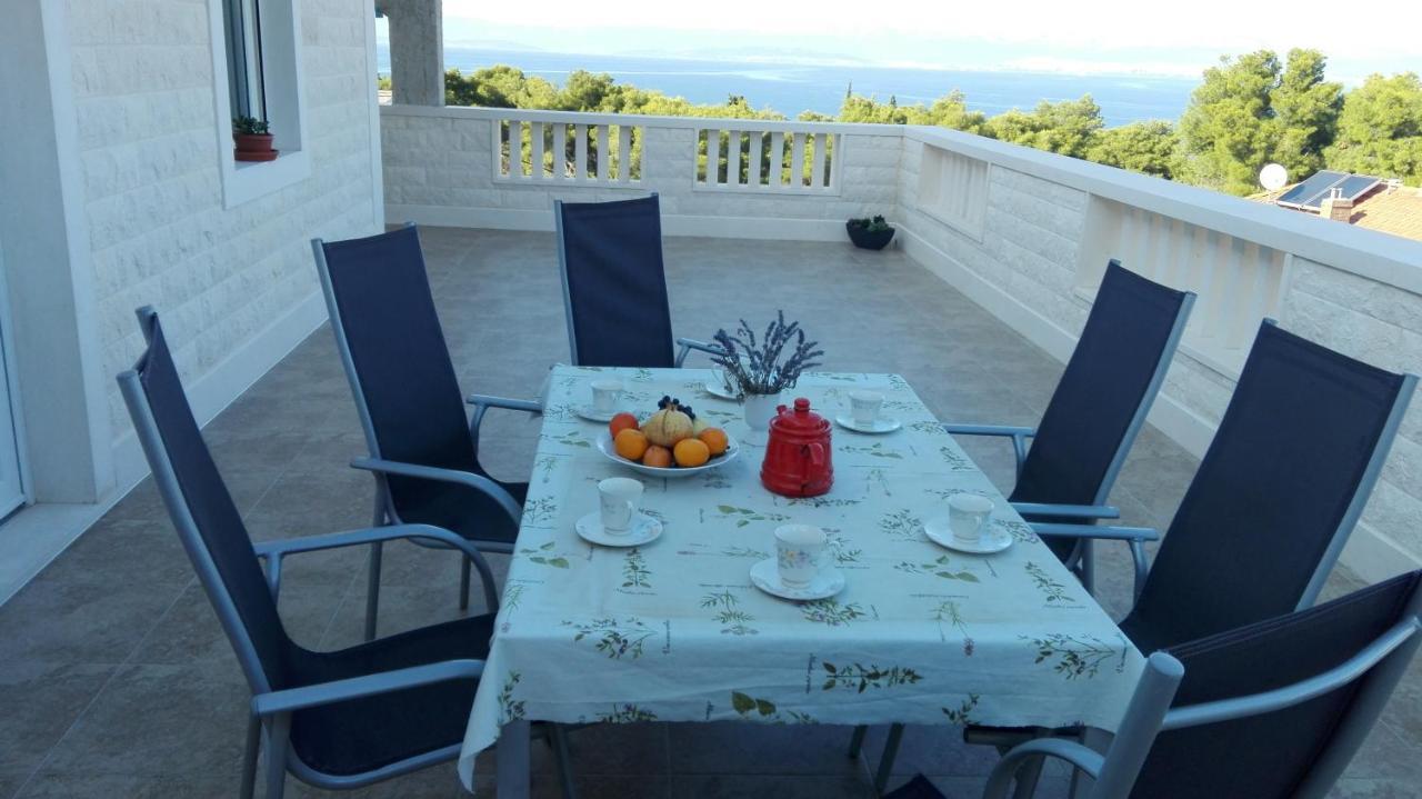 Apartments Marko Sutivan Insel Brac Exterior photo
