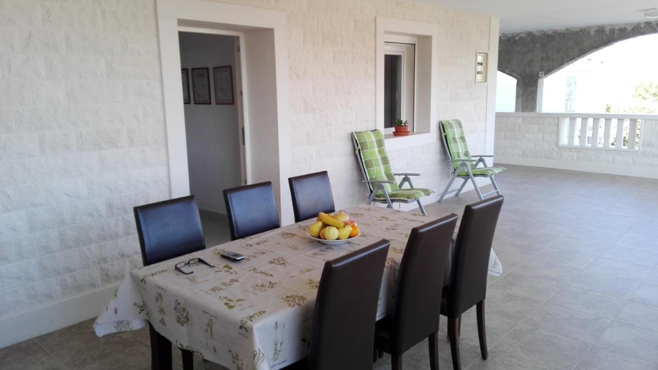 Apartments Marko Sutivan Insel Brac Exterior photo